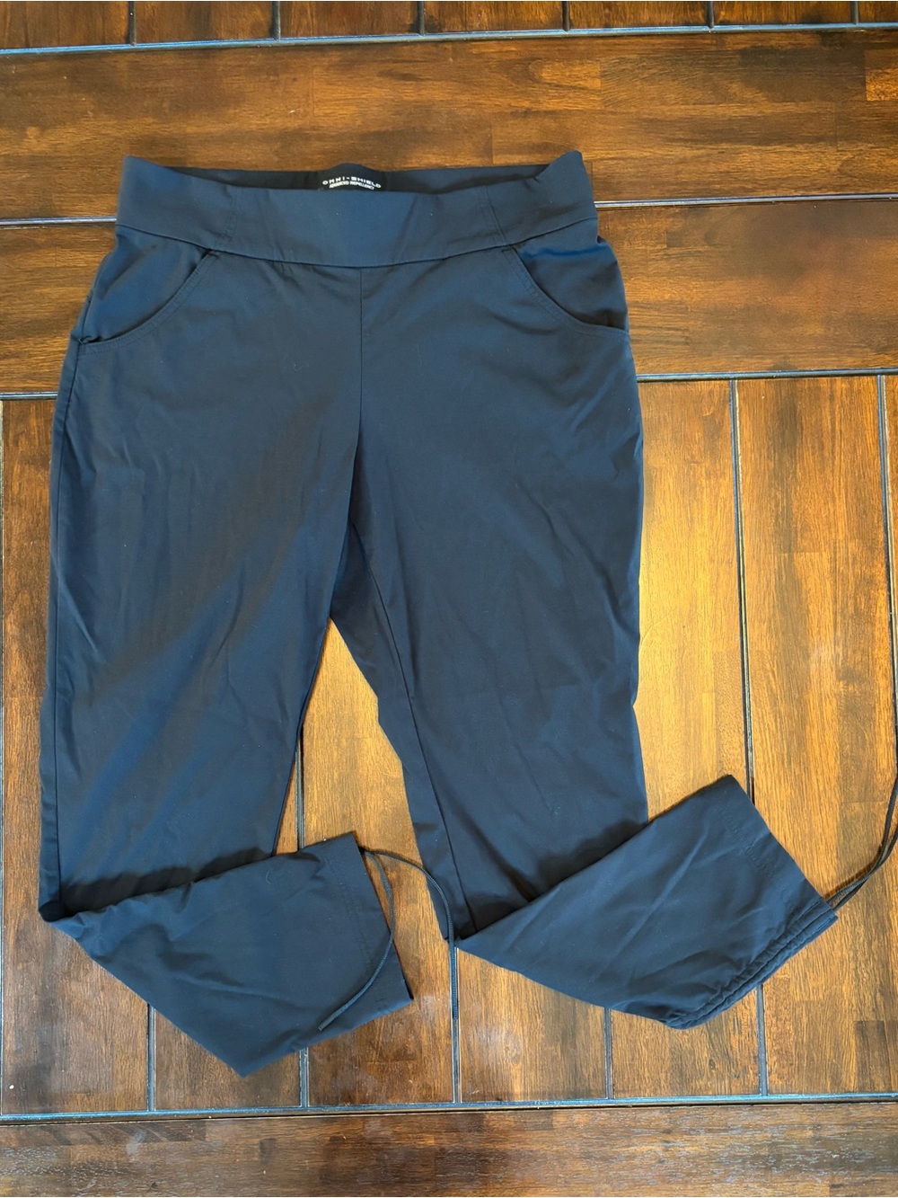 Columbia Omni-Shield Advanced Repellency Black Pull-on Pants with Cinch Hem L